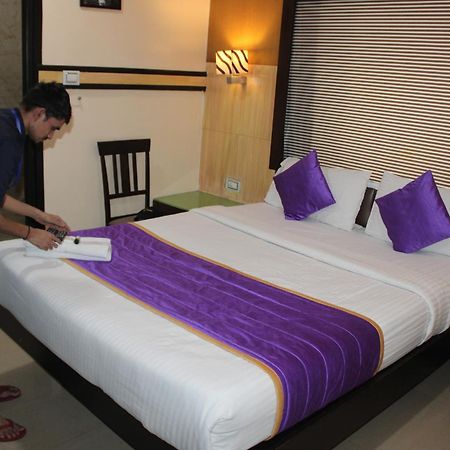 Hotel Vp International à Bangalore Extérieur photo