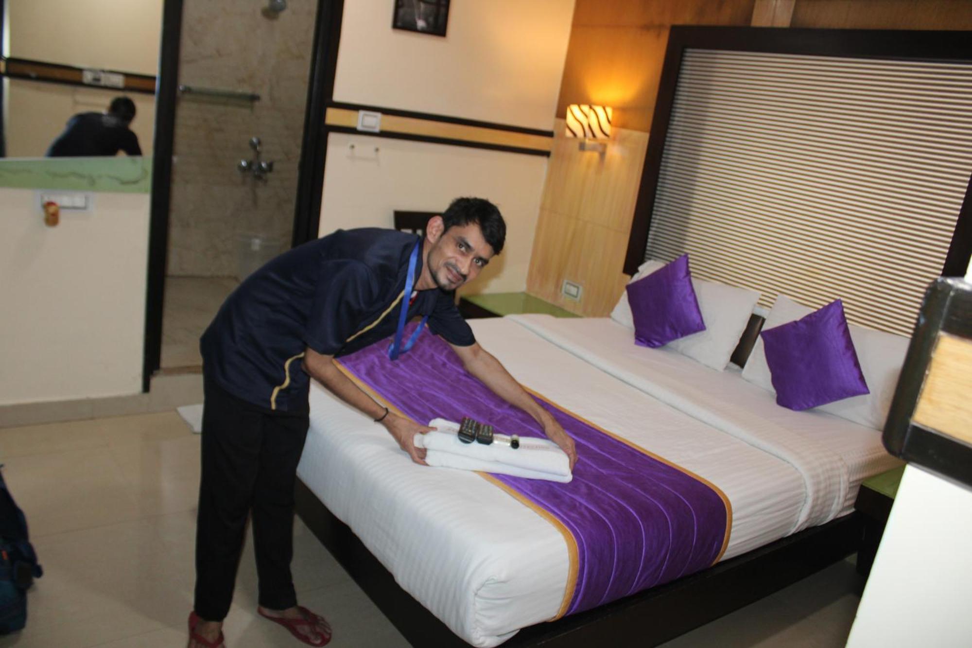 Hotel Vp International à Bangalore Extérieur photo