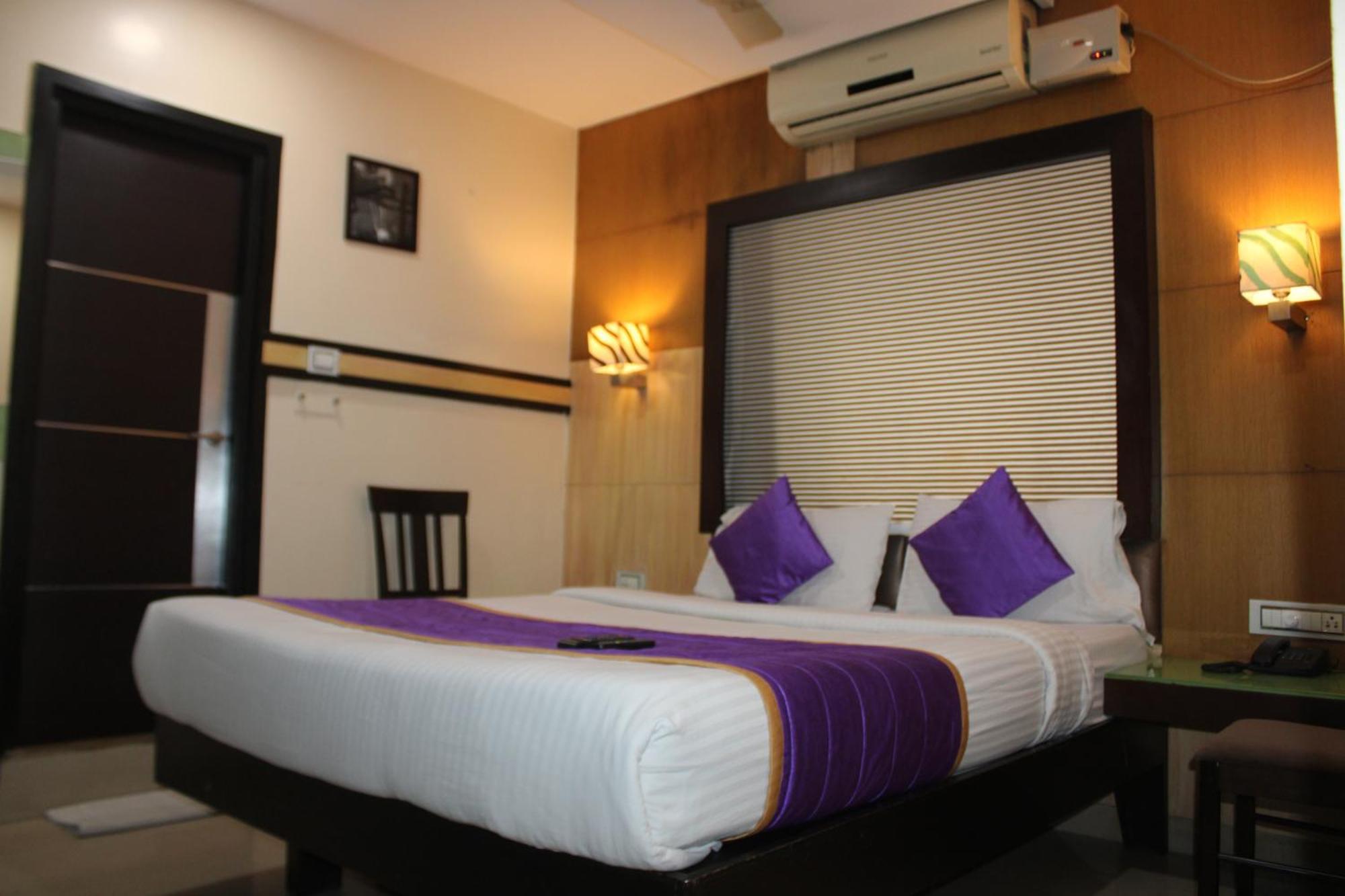 Hotel Vp International à Bangalore Extérieur photo