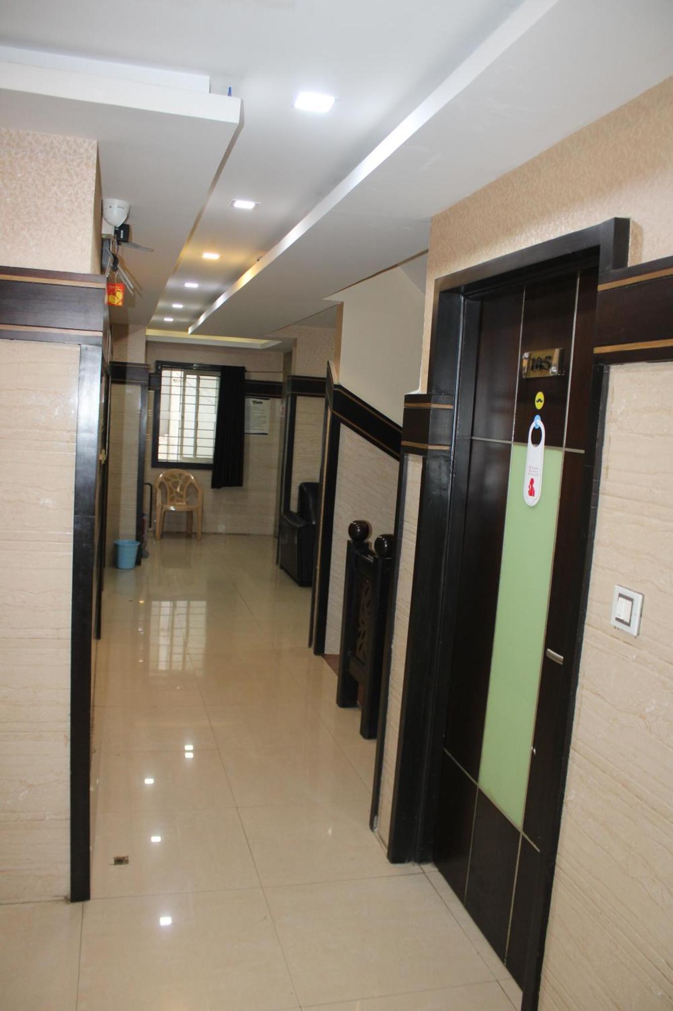Hotel Vp International à Bangalore Extérieur photo
