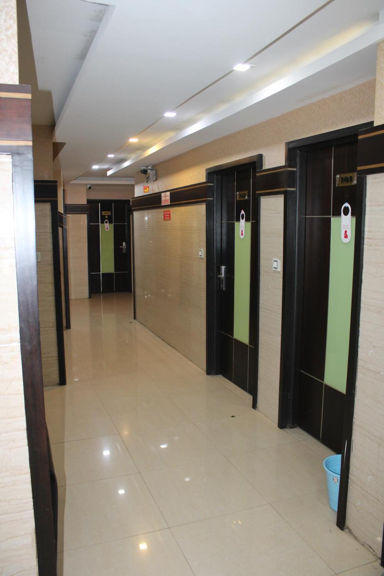 Hotel Vp International à Bangalore Extérieur photo