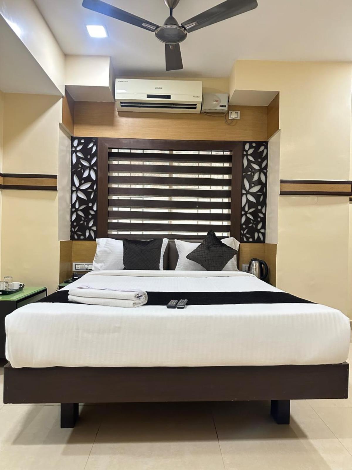 Hotel Vp International à Bangalore Extérieur photo