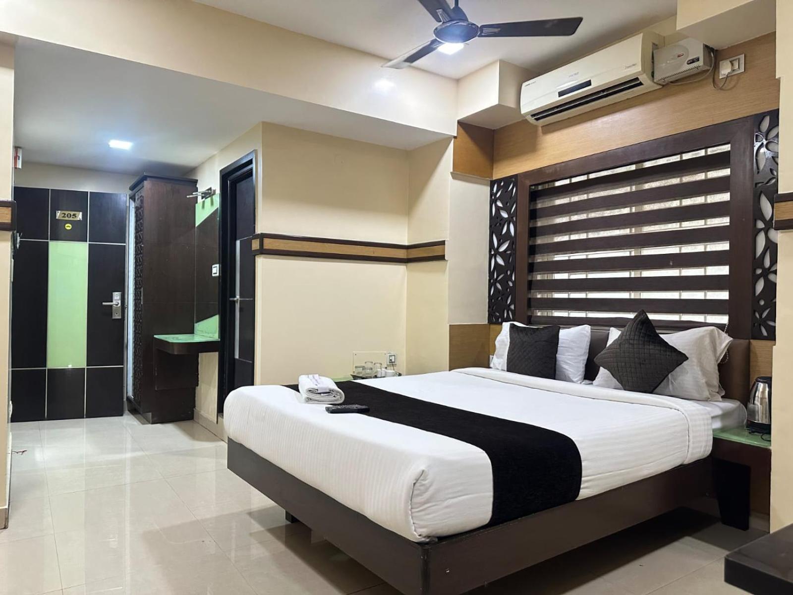 Hotel Vp International à Bangalore Extérieur photo